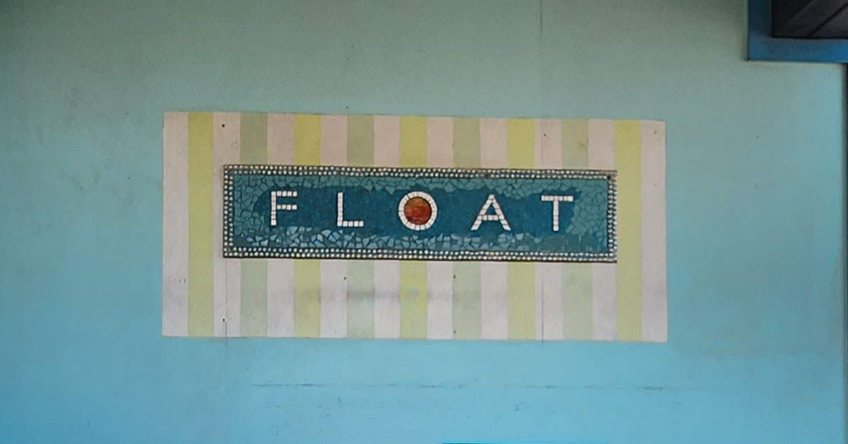 Float Pool & Patio Bar Stay Galveston